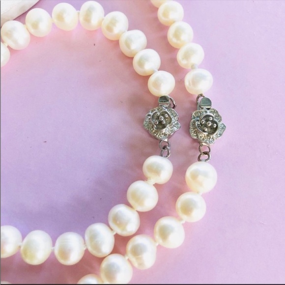 David’s Bridal✨Freshwater Pearls ✨Necklace & Bracelet Set✨ 🎊🚨FINAL PRICE DROP🚨🎊 - Picture 2 of 5